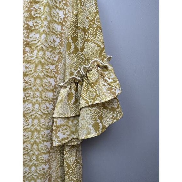 Jodifl Snakeskin‎ Top Womens Medium Flutter sleeve Blouse Green Pullover Animal - Picture 7 of 9